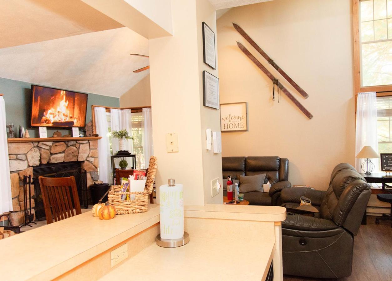 Camelback Private Home Located Behind Waterpark & Ski Lift Таннерсвилл Экстерьер фото
